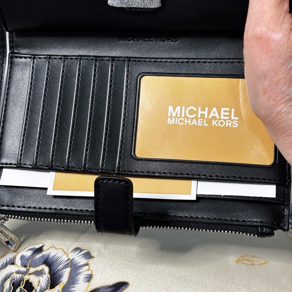 Michael Kors Jet Set Travel Slim Wallet - Black and Silver - Picture 6 of 12